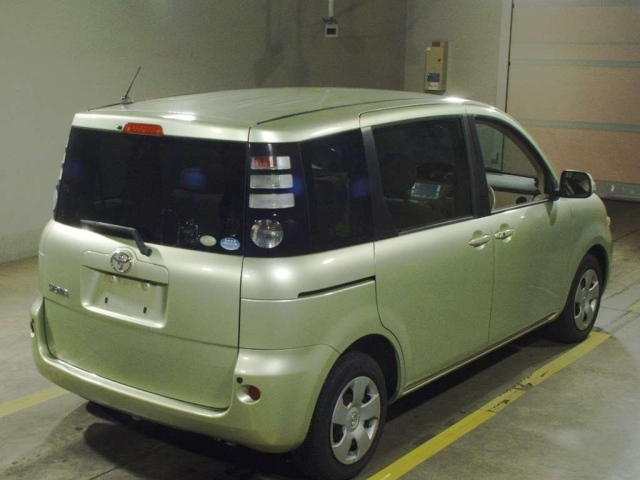 TOYOTA SIENTA 2009