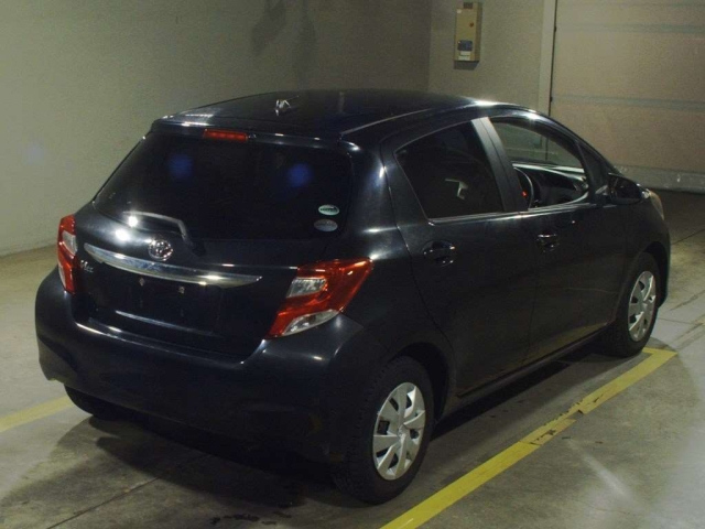 TOYOTA VITZ 2014