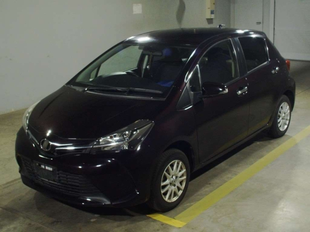 TOYOTA VITZ 2016