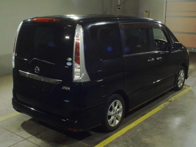 NISSAN SERENA 2011