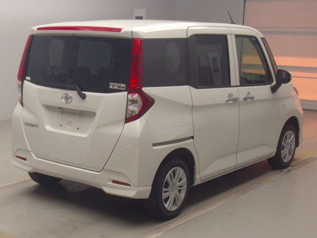 TOYOTA ROOMY 2022