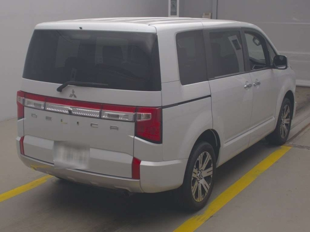 MITSUBISHI DELICA D5 2022