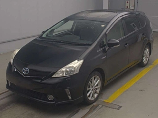 TOYOTA PRIUS ALPHA 2012