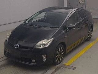 TOYOTA PRIUS 2013