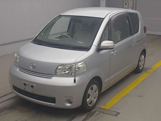 TOYOTA PORTE 2012