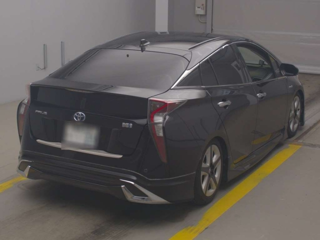 TOYOTA PRIUS 2016