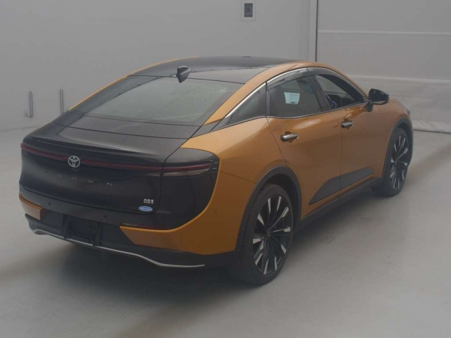 TOYOTA CROWN CROSSOVER 2023