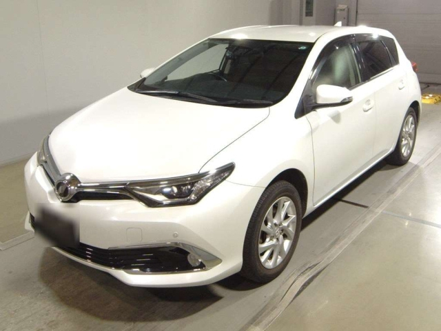 TOYOTA AURIS 2015