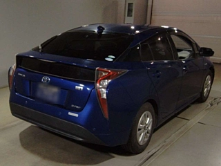TOYOTA PRIUS 2016