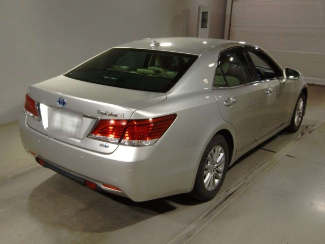 TOYOTA CROWN 2013