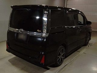 TOYOTA VOXY 2014