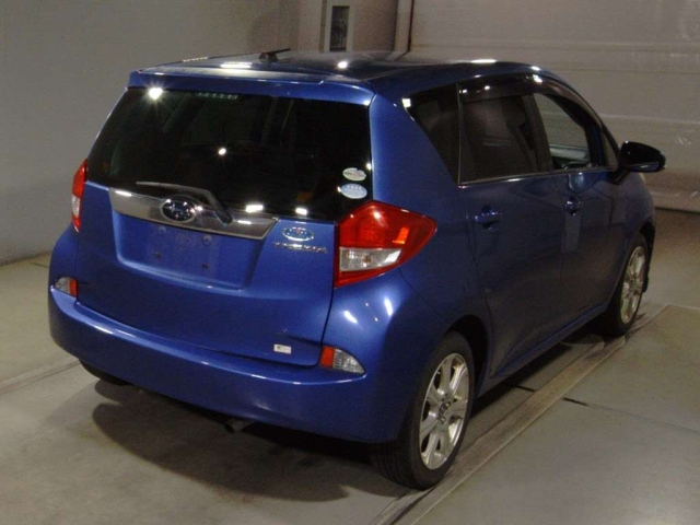 SUBARU TREZIA 2012