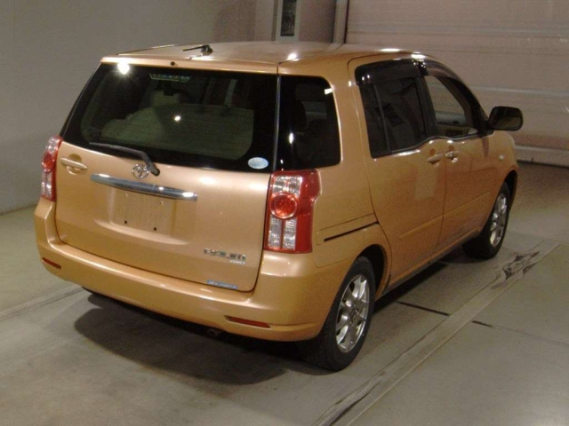 TOYOTA RAUM 2008
