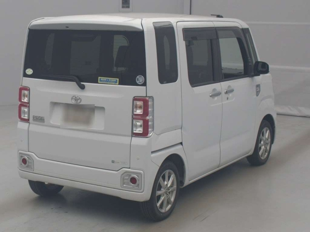 TOYOTA PIXIS MEGA 2020