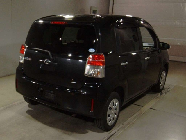 TOYOTA SPADE 2013