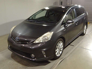 TOYOTA PRIUS ALPHA 2012