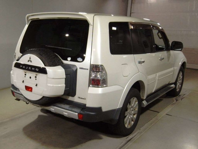 MITSUBISHI PAJERO 2008