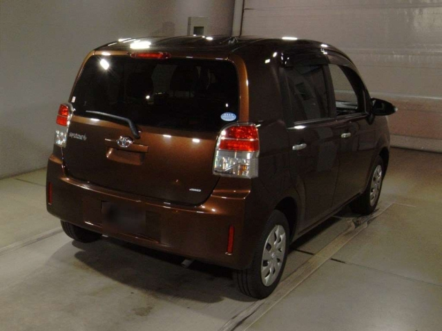 TOYOTA SPADE 2012