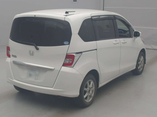 HONDA FREED 2015