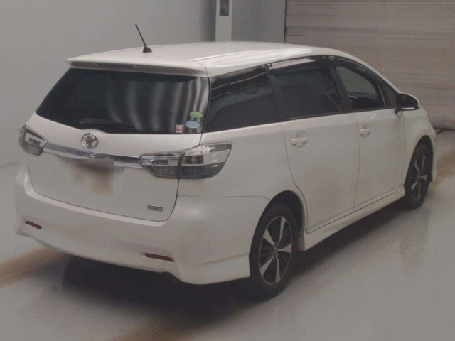 TOYOTA WISH 2014