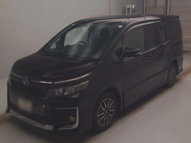 TOYOTA VOXY 2014