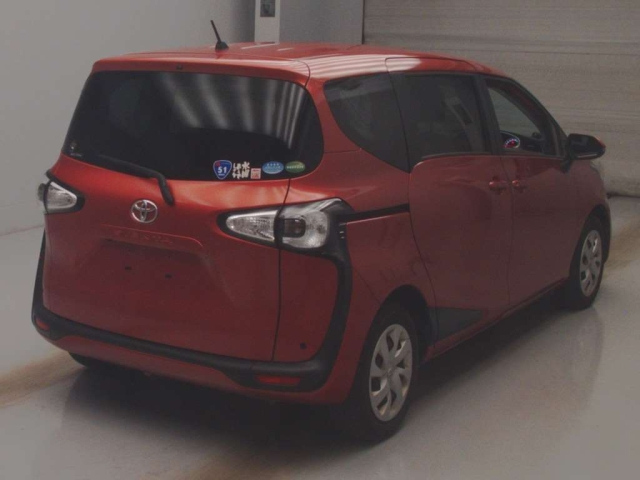 TOYOTA SIENTA 2017