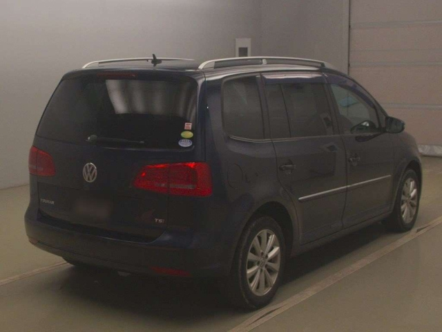 VOLKSWAGEN GOLF TOURAN 2012