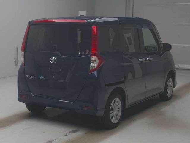 TOYOTA ROOMY 2023