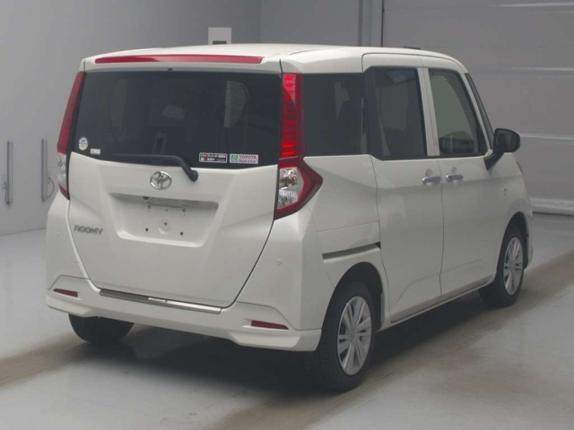 TOYOTA ROOMY 2022
