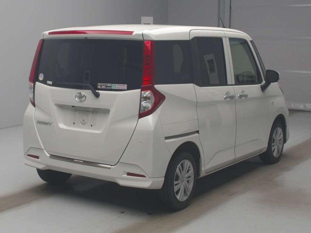 TOYOTA ROOMY 2022