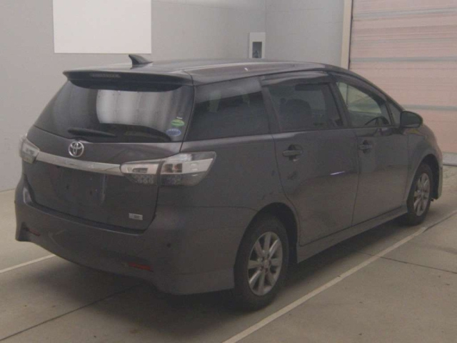 TOYOTA WISH 2014