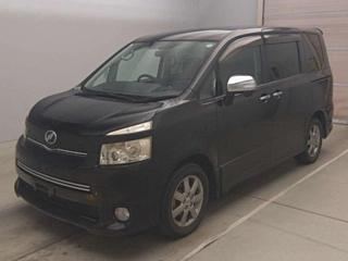 TOYOTA VOXY 2009