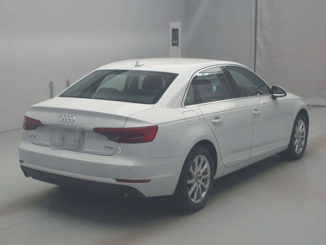 AUDI A4 2016