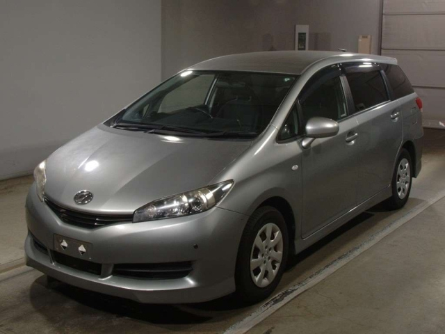 TOYOTA WISH 2011