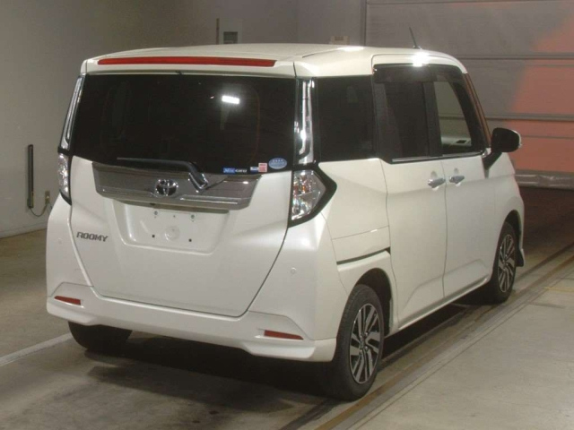 TOYOTA ROOMY 2020