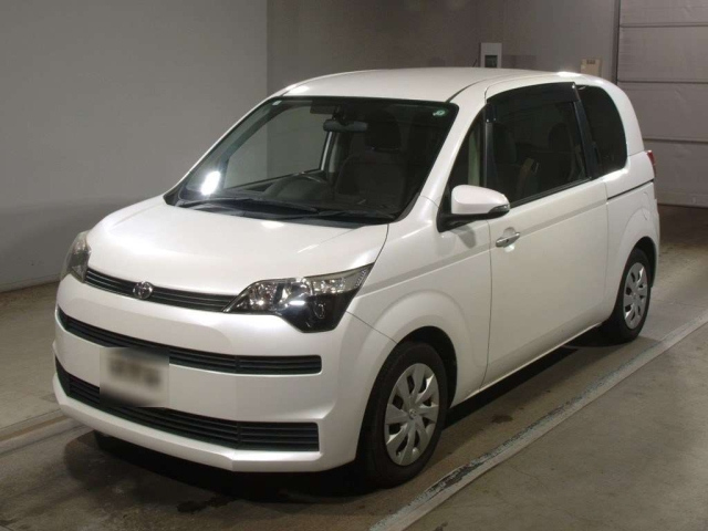 TOYOTA SPADE 2014