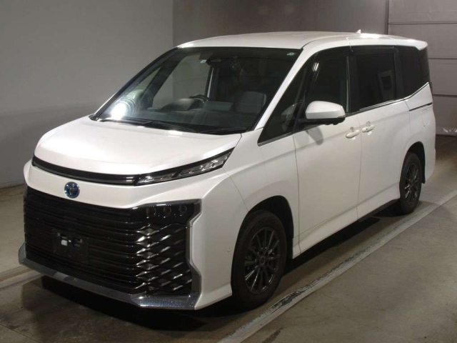 TOYOTA VOXY 2022