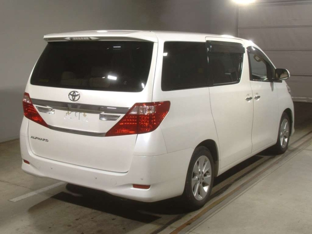 TOYOTA ALPHARD 2013