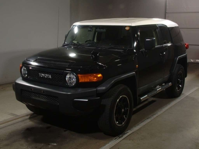TOYOTA FJ CRUISER 2013