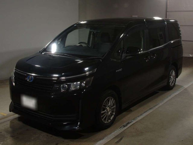 TOYOTA VOXY 2015