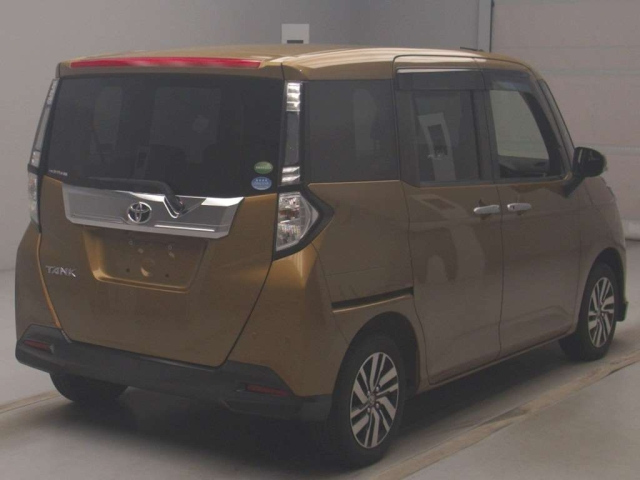 TOYOTA TANK 2019