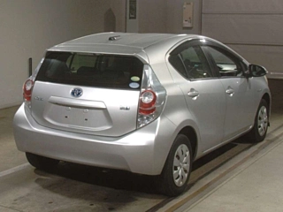 TOYOTA AQUA 2012