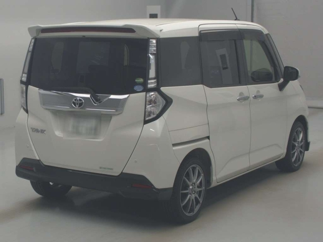 TOYOTA COROLLA FIELDER 2018