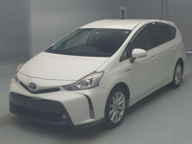 TOYOTA PRIUS ALPHA 2014