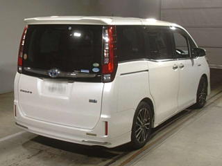 TOYOTA ESQUIRE 2015