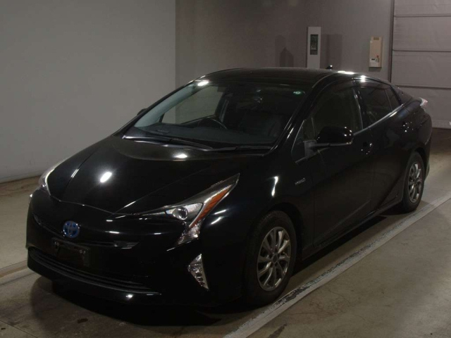 TOYOTA PRIUS 2016