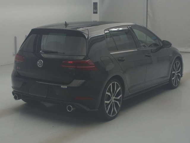 VOLKSWAGEN GOLF 2019