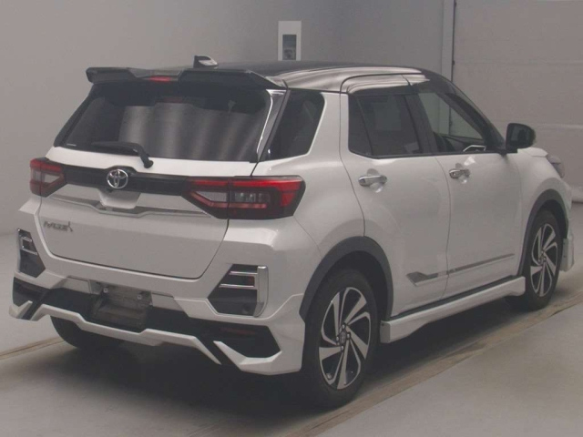 TOYOTA RAIZE 2021
