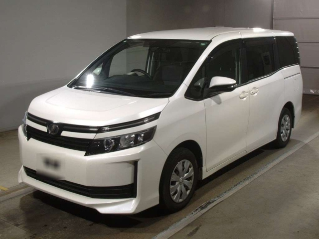 TOYOTA VOXY 2016