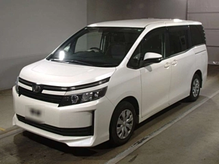 TOYOTA VOXY 2016